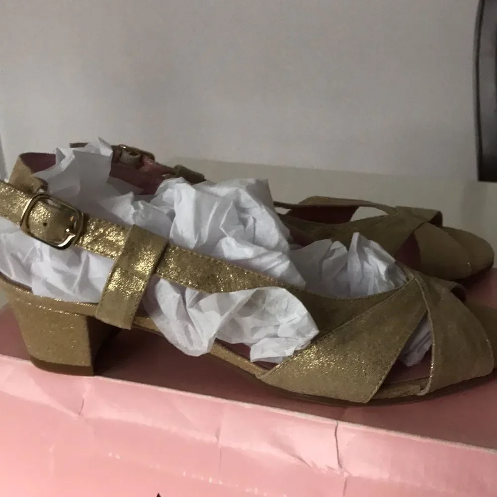 Amiana Formal Dress Golden Sandals size 4
